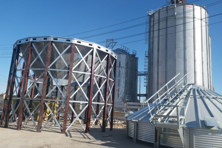 Konik Tabanlı Ticari Silo