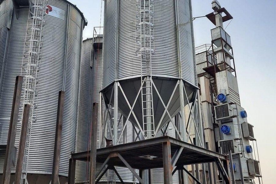 Konik Tabanlı Ticari Silo