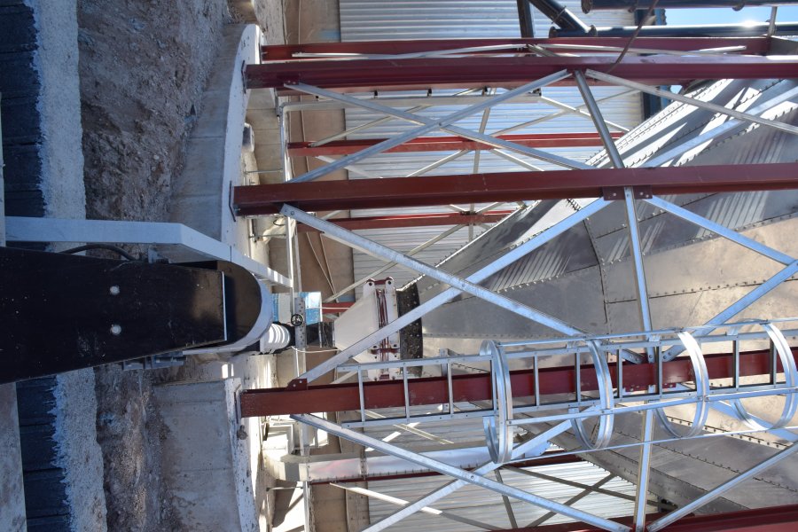 المسمار الحلزوني الناقل اللولبي