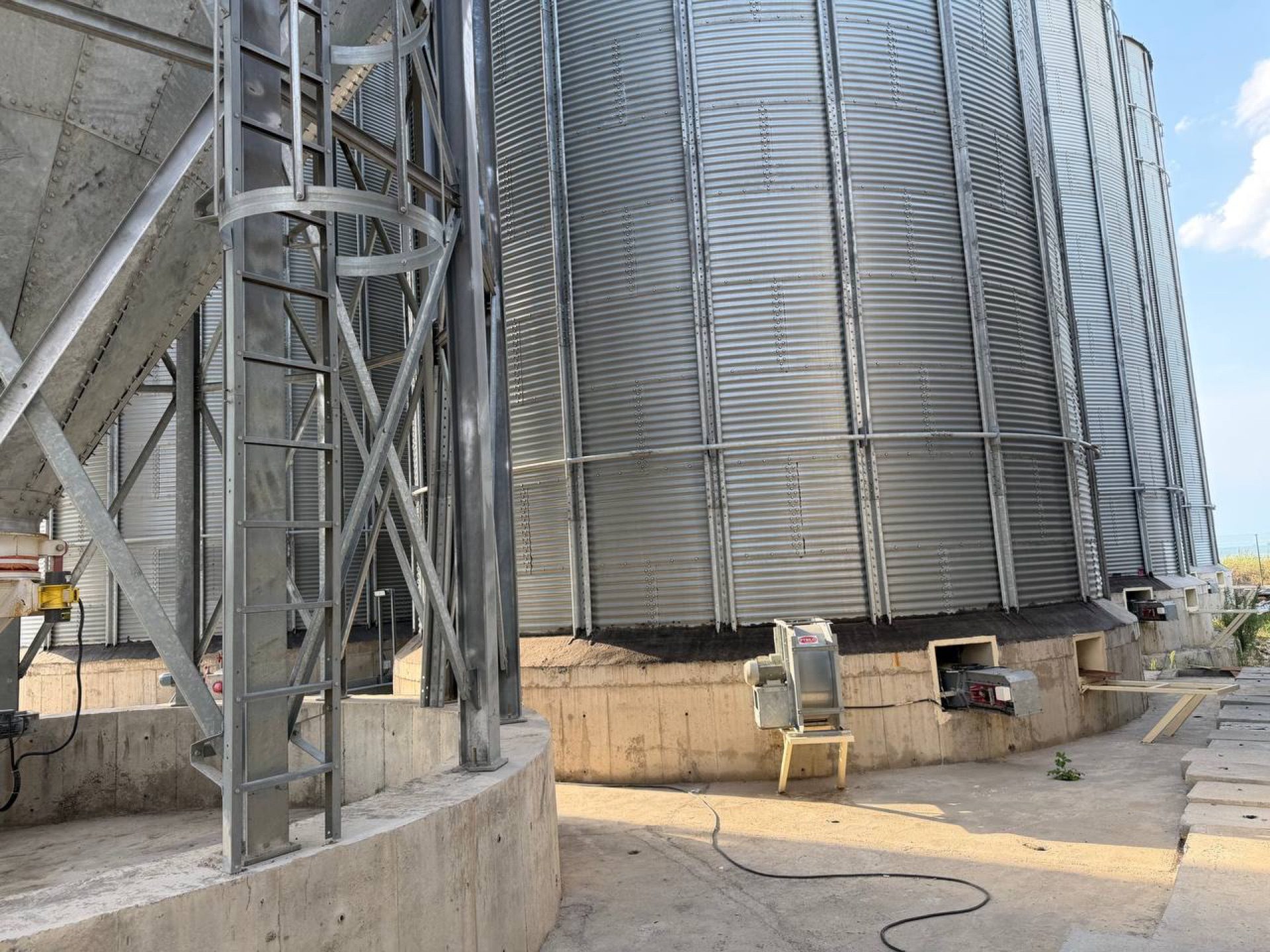 Feed Silo